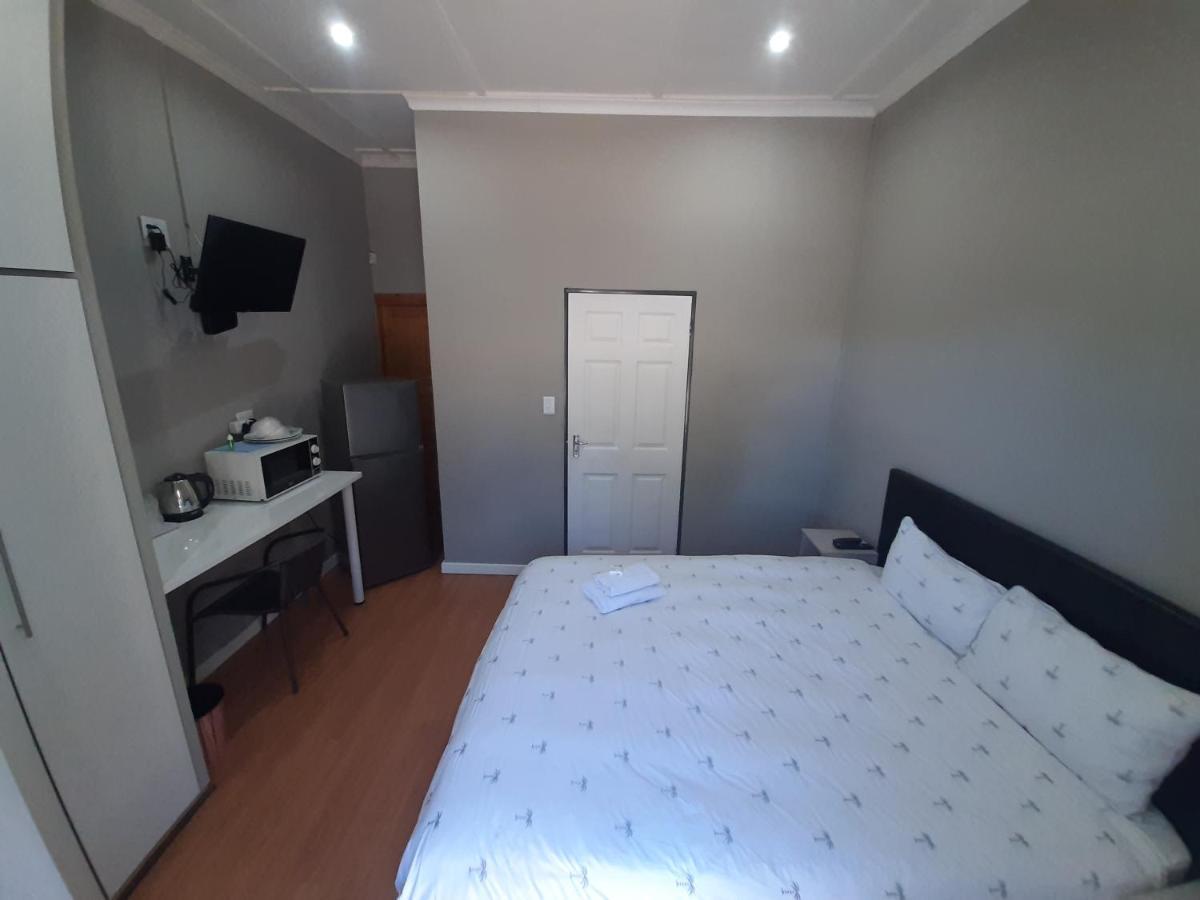 Lux Rooms On 37 Блумфонтейн Экстерьер фото