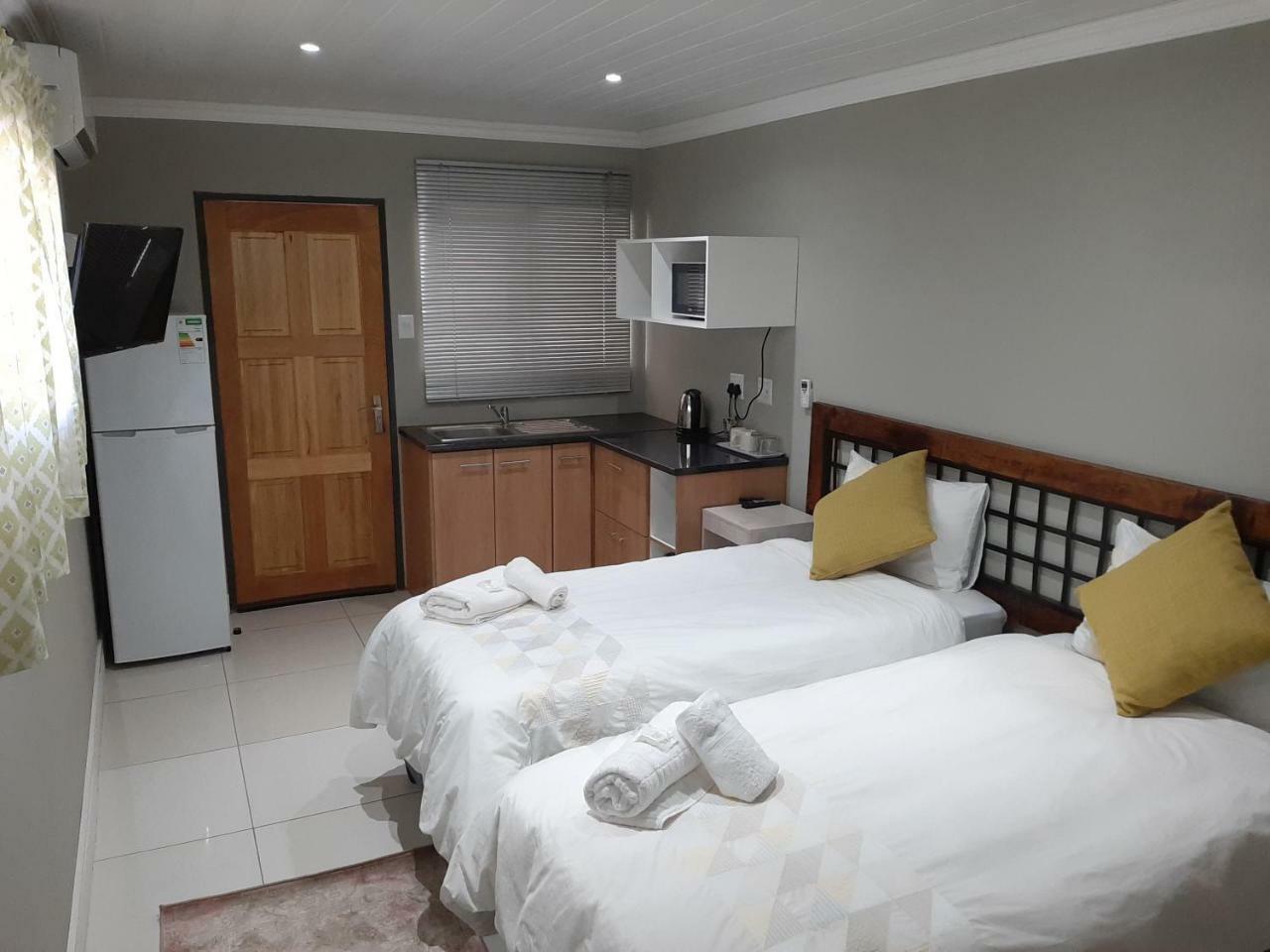 Lux Rooms On 37 Блумфонтейн Экстерьер фото