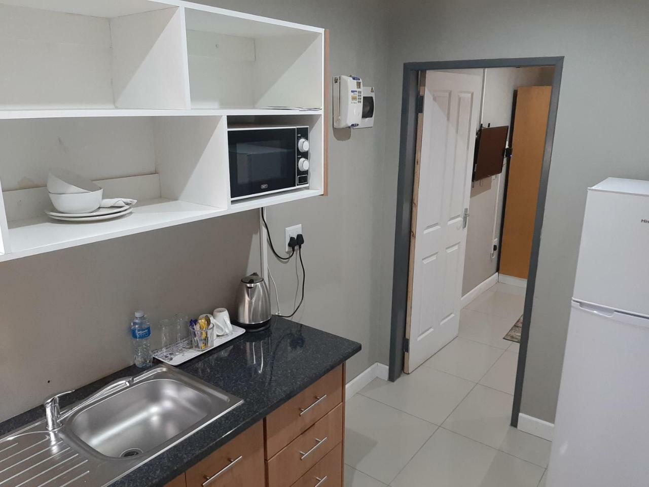 Lux Rooms On 37 Блумфонтейн Экстерьер фото